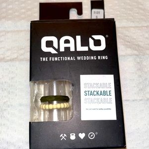 NIB QALO FUNCTIONAL WEDDING BAND STACKABLE Size 6